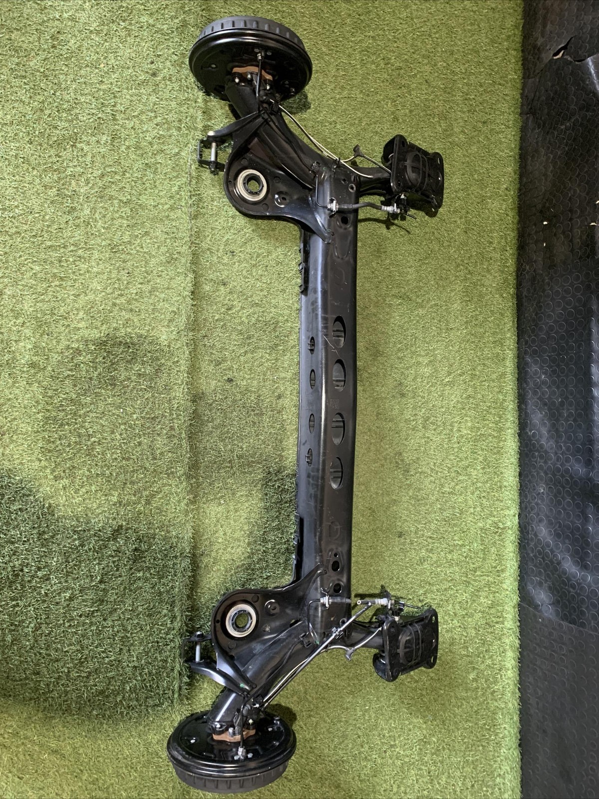 PONTE ASSALE POSTERIORE PER VOLKSWAGEN Polo 6° Serie 2Q0501053BP Benzina 1000 (