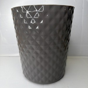 Small Trash Can with Diamond- Geometric Plastic Wastebasket 9.5x8 In Gray