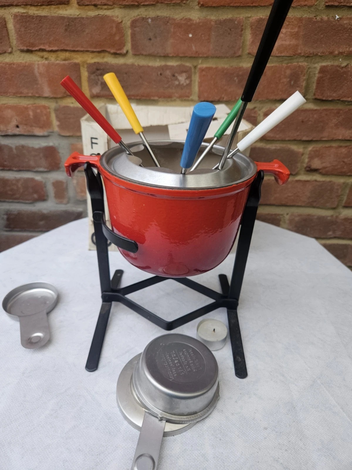 Vintage Le Creuset Fondue 6000 Set in Red Boxed
Opens in a new window or tab