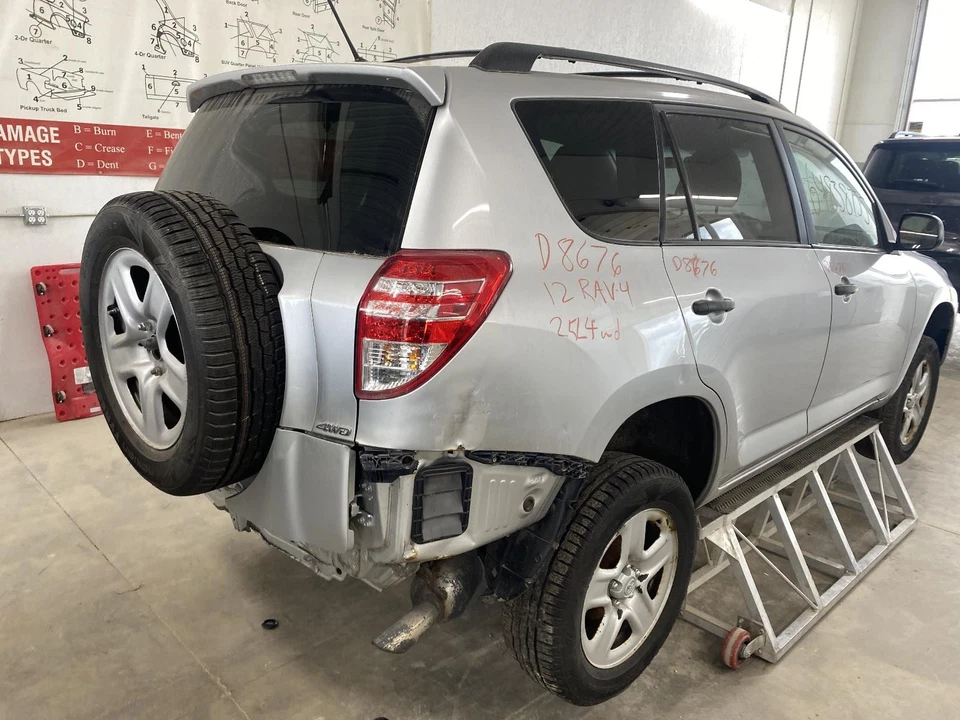 Compresor de aire acondicionado usado se adapta a: Toyota Rav4 2012 4 cilindros grado A Foto 4 de 4