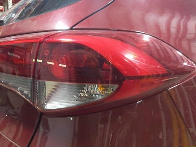 2018 Hyundai Tucson Taillight Lamp Passenger Right Incandescent OEM 92402D3010