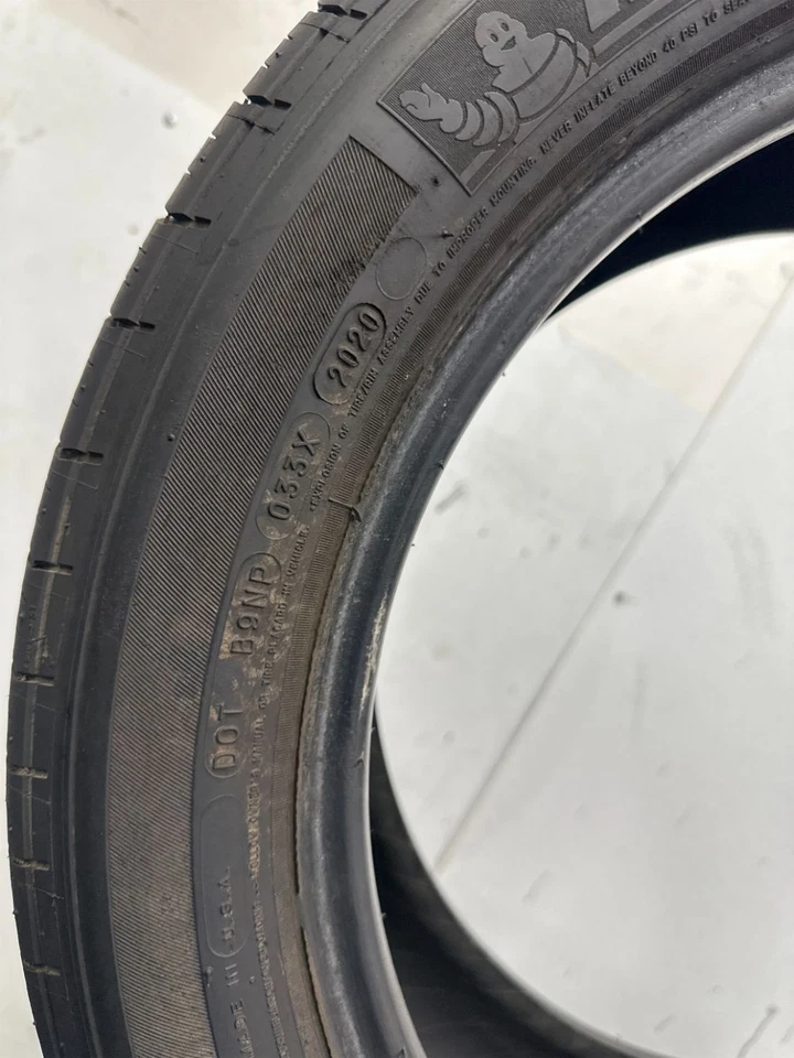 1 Michelin Pilot HX MXM4 97 V - 8/32 usado P235/50R18  Foto 3 de 4