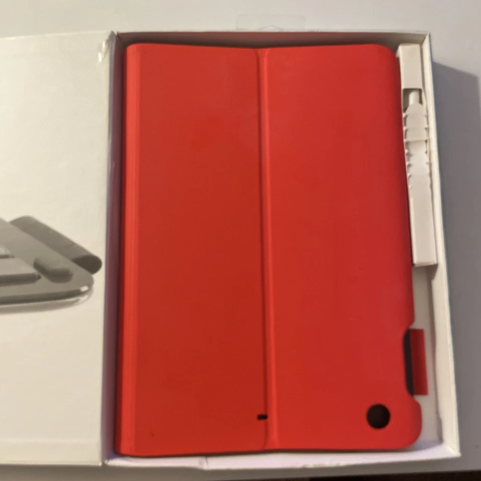 Logitech Ultrathin Keyboard Folio for iPad 5, Mars Red Orange - Image 2 of 4