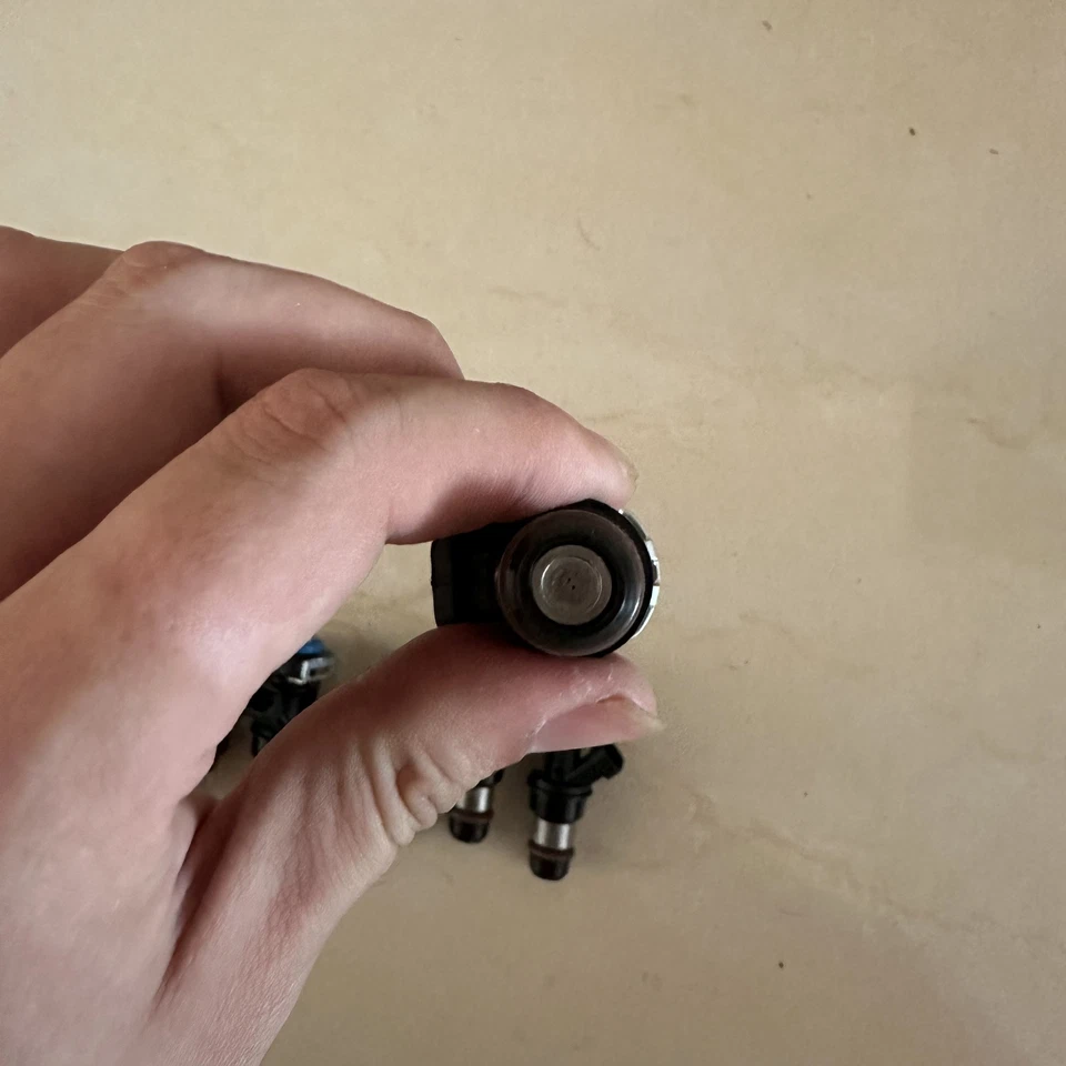 8x Inyectores de combustible de actualización OEM para 99-07 Silverado 1500 4,8 L 5,3 L 6,0 L 25317628 Foto 4 de 4