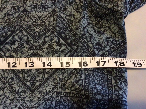 Rock & Republic Womens S Gray Black Print Silver Studs Tunic Blouse - Picture 7 of 8