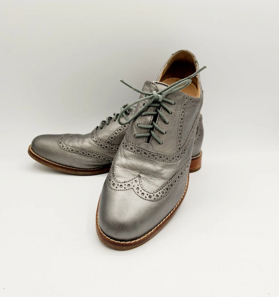 Zapatos Oxford Cole Haan Mujer Gris Plateado LEARHER Punta de Ala Talla 8 B D41597 