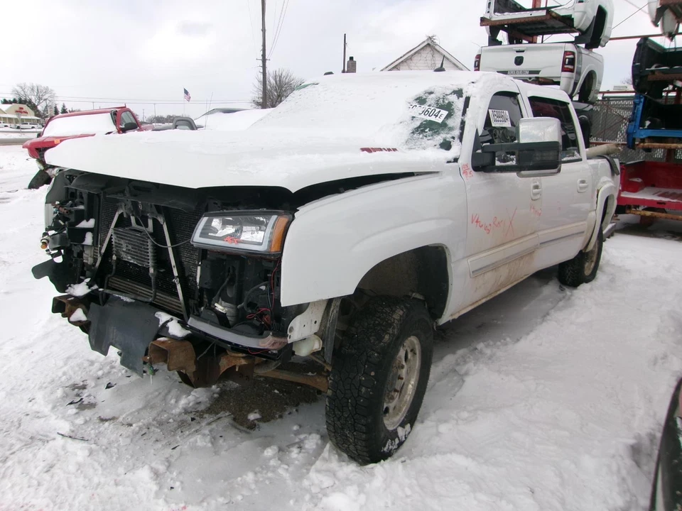 Used Engine Control Module (ECM) fits: 2005 Chevrolet Silverado 2500 pickup Elec - Image 3 of 4