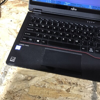 Fujitsu ノートPC Fujitsu U729X i3 8145U 4 GB DDR4 128GB NVME Win 11 12.5