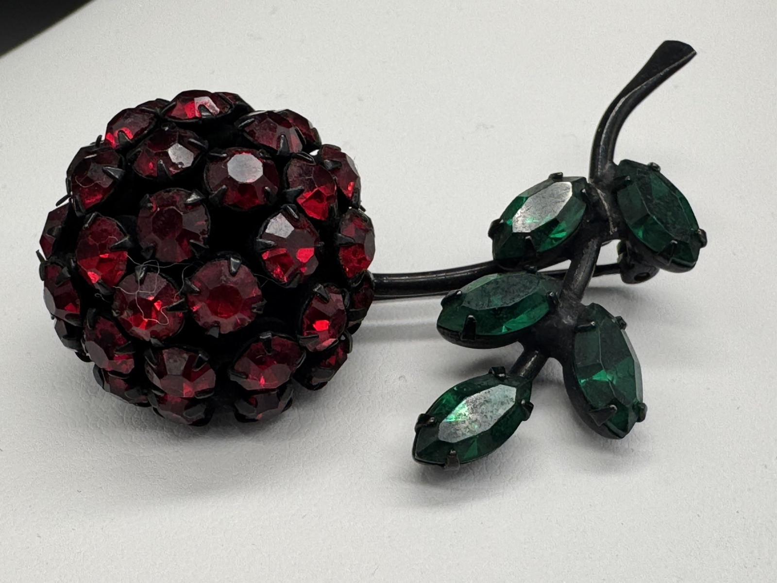 Signed Vintage WARNER Rhinestone Red Cherry Green… - image 7