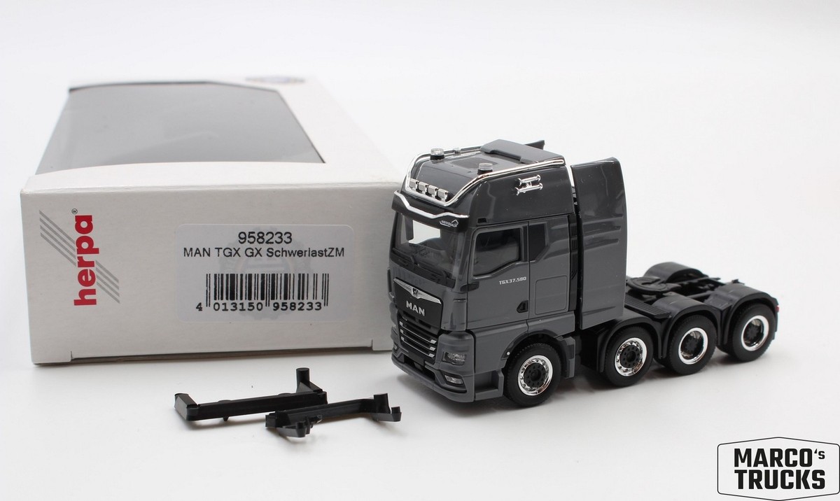 NZG MAN TGX 8x4 スケールモデル 1:50 Herpa MAN TGX GX 8x4 tractor unit nardo gray Löwe No. 958233 1:87