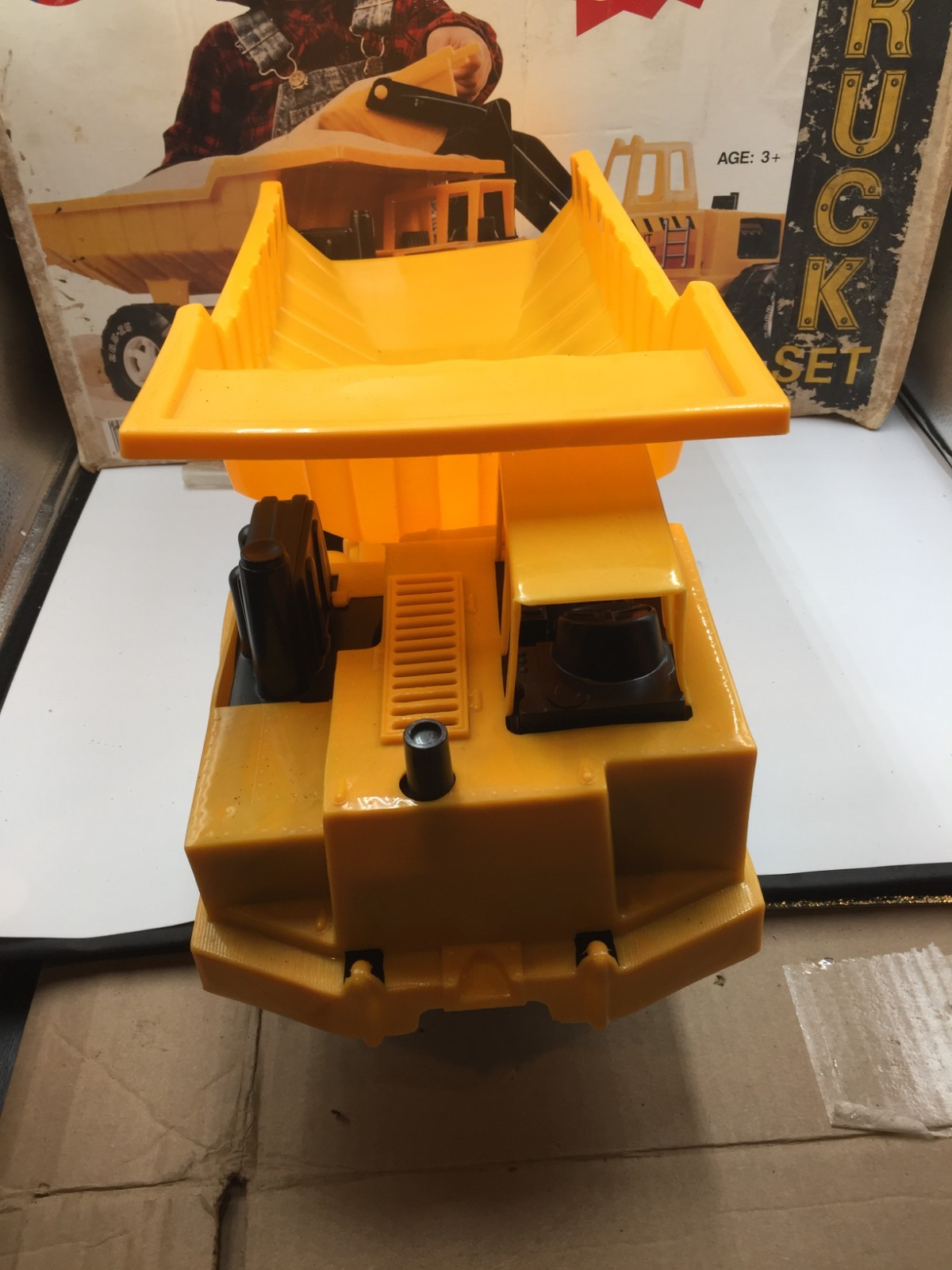 NEW OLD STOCK AMERICAN PLASTIC TOYS 2 PC GIANT DUMP TRUCK + GIANT LOADER SET BOX