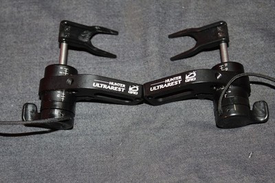 QAD Ultra Rest Black HUNTER Arrow Rest Lot Right and Left Handed Missing Parts