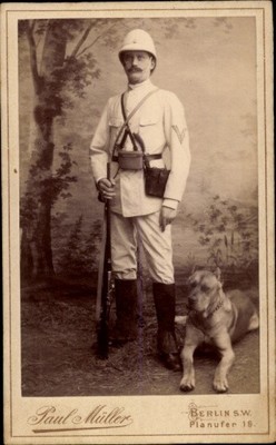 Cabinet Photo Berlin, Man in Tropical Uniform with Dog, Portrait - 11082310