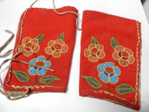 ANTIQUE RED STROUD CREE / METIS INDIAN LEGGINS BEADED BOTH SIDES - c1920s