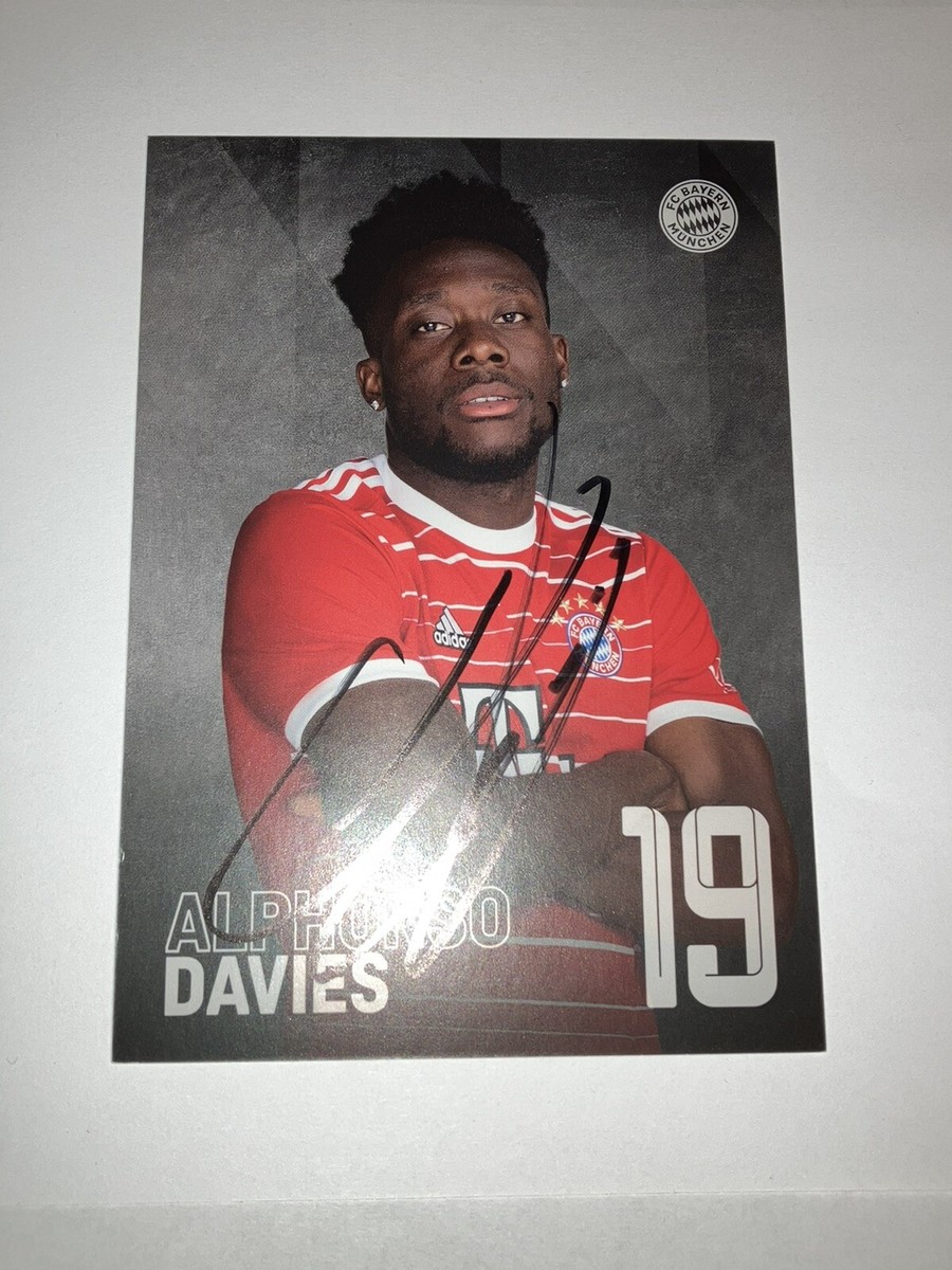 Alphonso Davies - Original 2022-23 Hand Signed FC Bayern