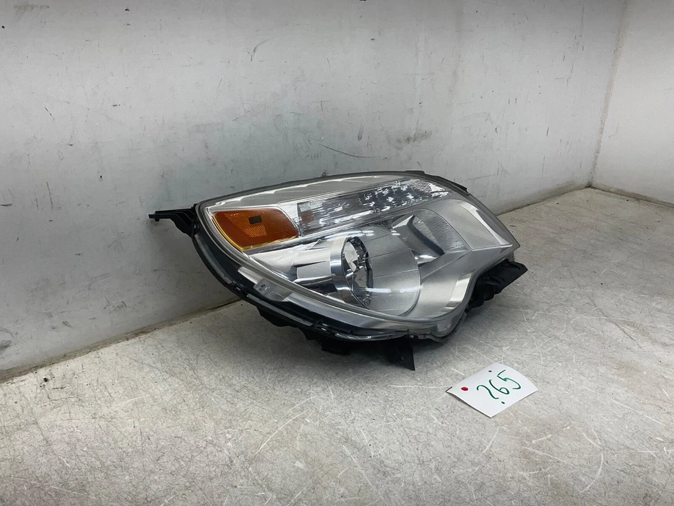 2011 2012 2013 2014 2015 Chevrolet Equinox Passenger Side Halogen Headlight OEM - Изображение 2 из 4