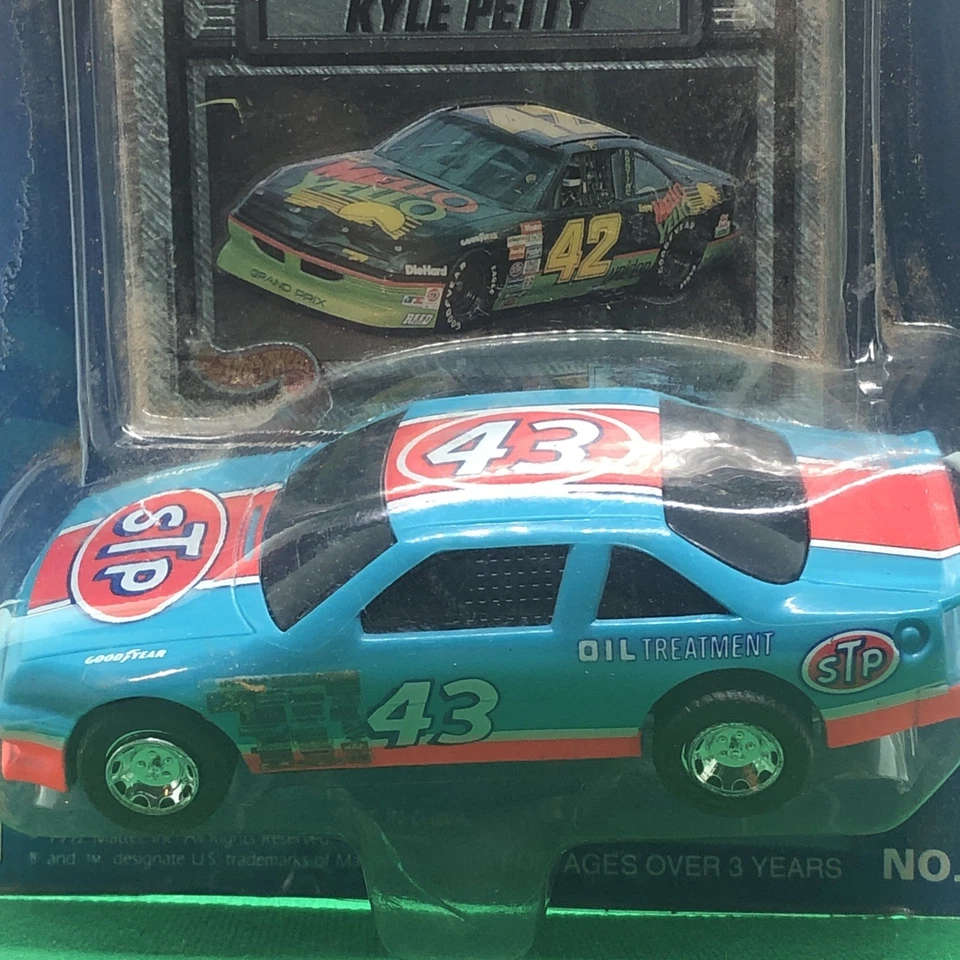 Tarjeta Hot Wheels Pro Circuit Nascar Kyle Petty 1992 42 Richard Petty 43 mal paquete Foto 2 de 4