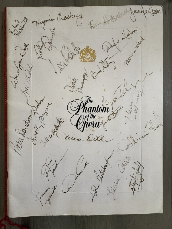Phantom of The Opera 1993 Vintage Cast Autographed Signed Souvenir Program Rare