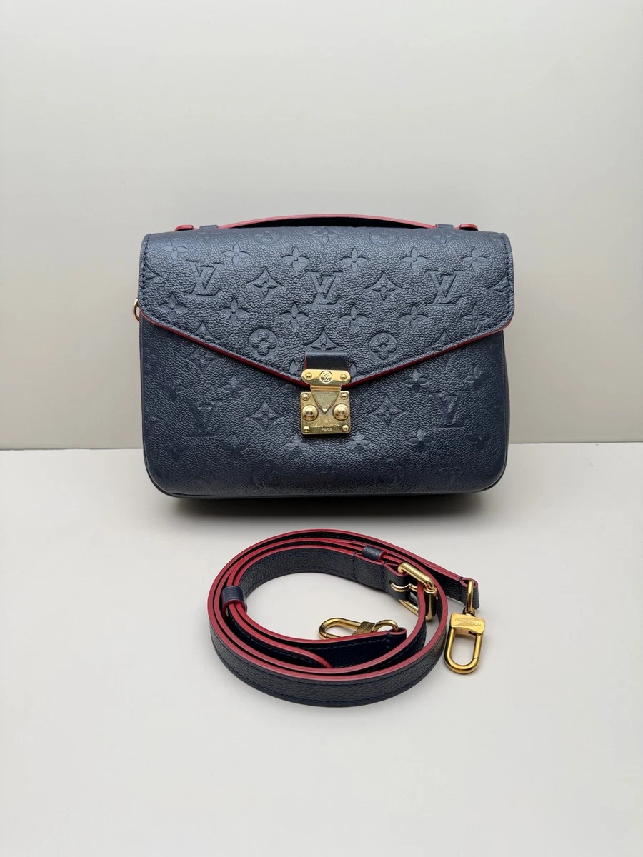 Louis Vuitton Shoulder Bags Turn Lock Handbags for Women for sale