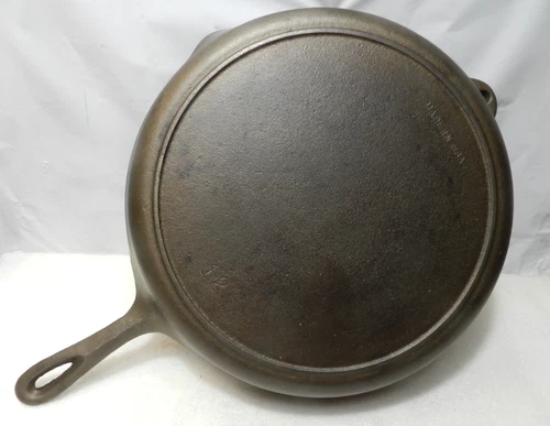Vintage BSR Birmingham Stove & Range Company No. 12 Cast Iron Skillet    (D43S)