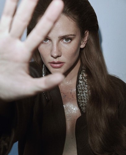 harper's Bazaar Turkey September 2024 Alina Boz - Fast Shipping Worldwide - Picture 8 of 11