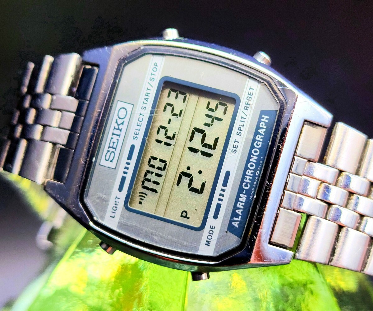 Vintage SEIKO Alarm Chronograph 1989 LCD Men's Watch W