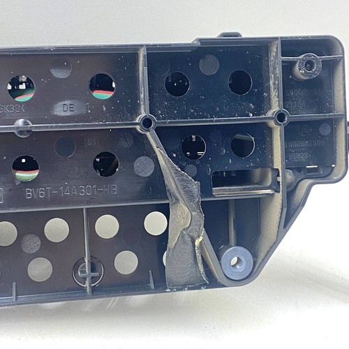 2012 - 2014 Ford Focus Trunk Rear Left Fuse Box Assembly BV6T-14A301-HB - Picture 7 of 9