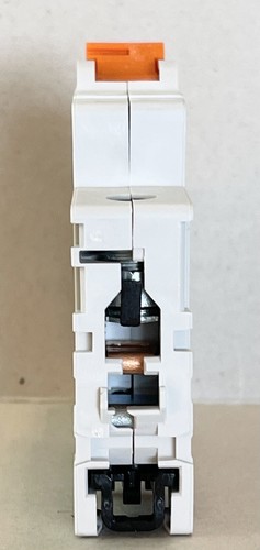 Sprecher Schuh L8-3/1/D 3 Amp Circuit Breaker 1 Pole - Picture 5 of 6