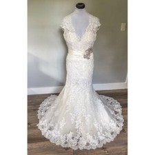 Allure Bridals Queen Anne Neckline Wedding Dress - Size 10