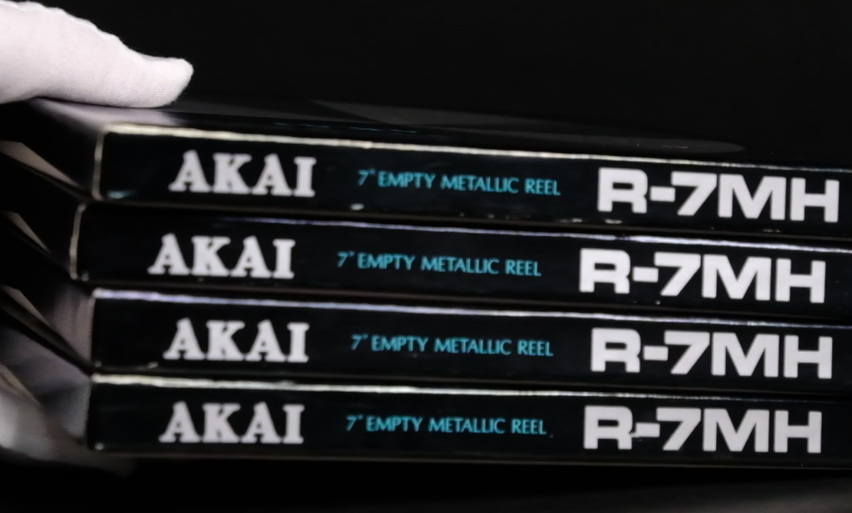 NEAR MINT AKAI R-7MH 7