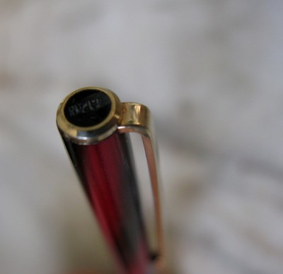 Stylo Plume Sailor Laque Rouge Et Noir - Plume Or 14K - Occasion - Prestige