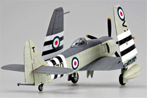 HAWKER SEA FURY FB.11 1/48 aircraft Trumpeter model plane kit 02844 - Image 2 of 4