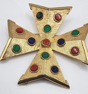 Vintage Kramer Signed Maltese Cross Brushed Gold Tone Art Glass Gothic Brooch