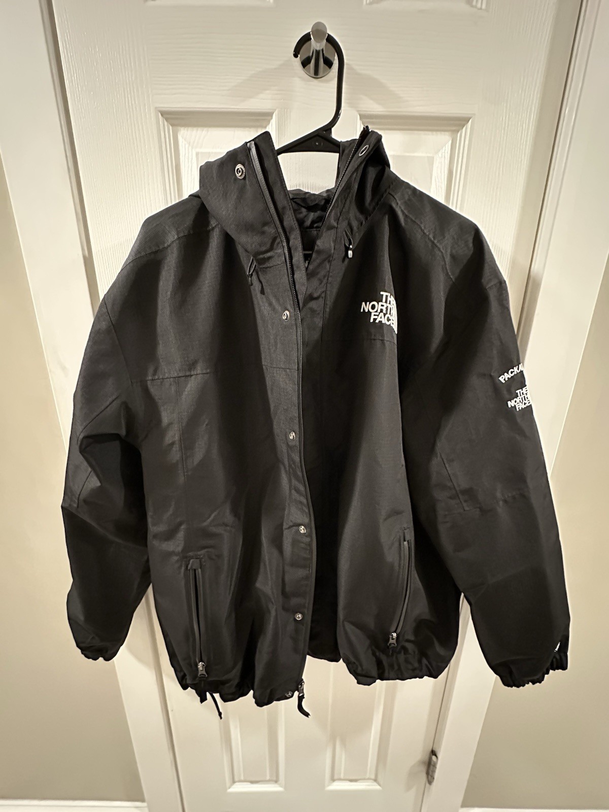 Northface Packable Jacket  Size Large - image 1