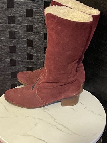 Womens Revelations WARM-SMART Fuzzy Suede Boots Vintage Size 9N Red - Image 1