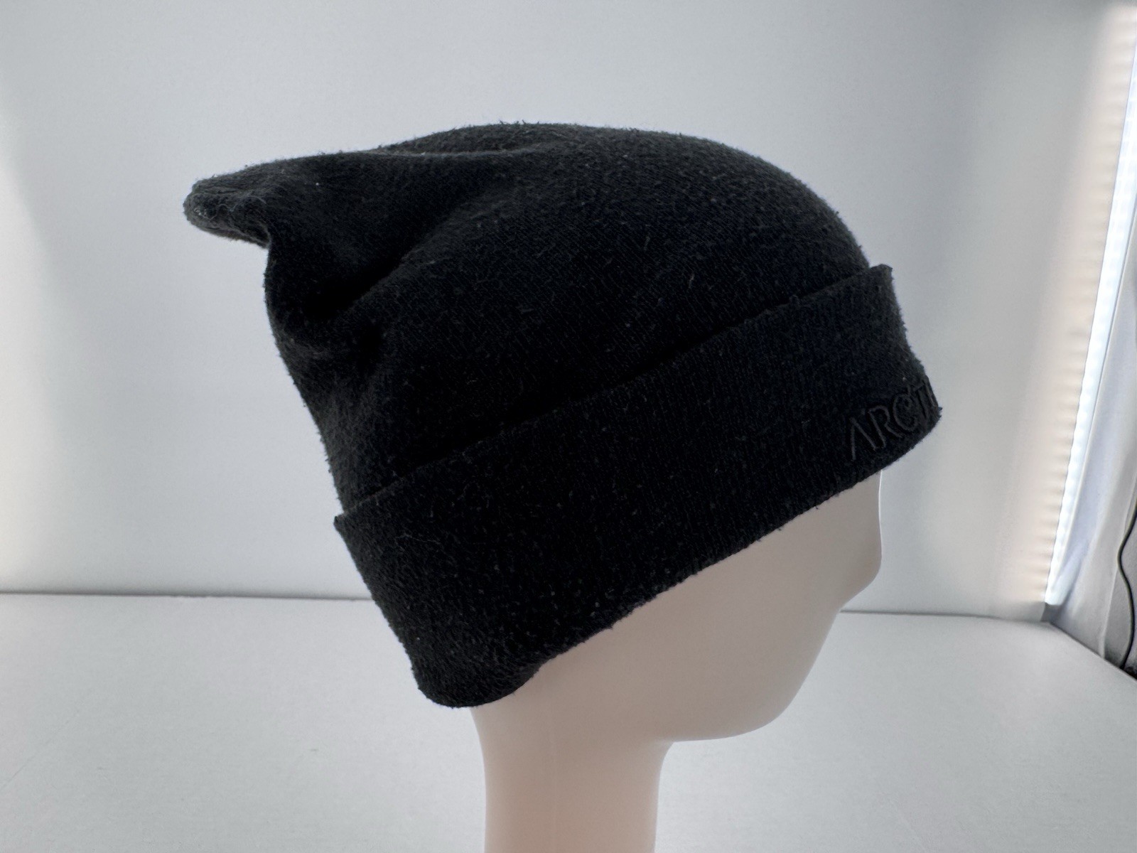 Arc'teryx Beanie Toque Nero Logo Spell out Nero Maglia Pieghevole