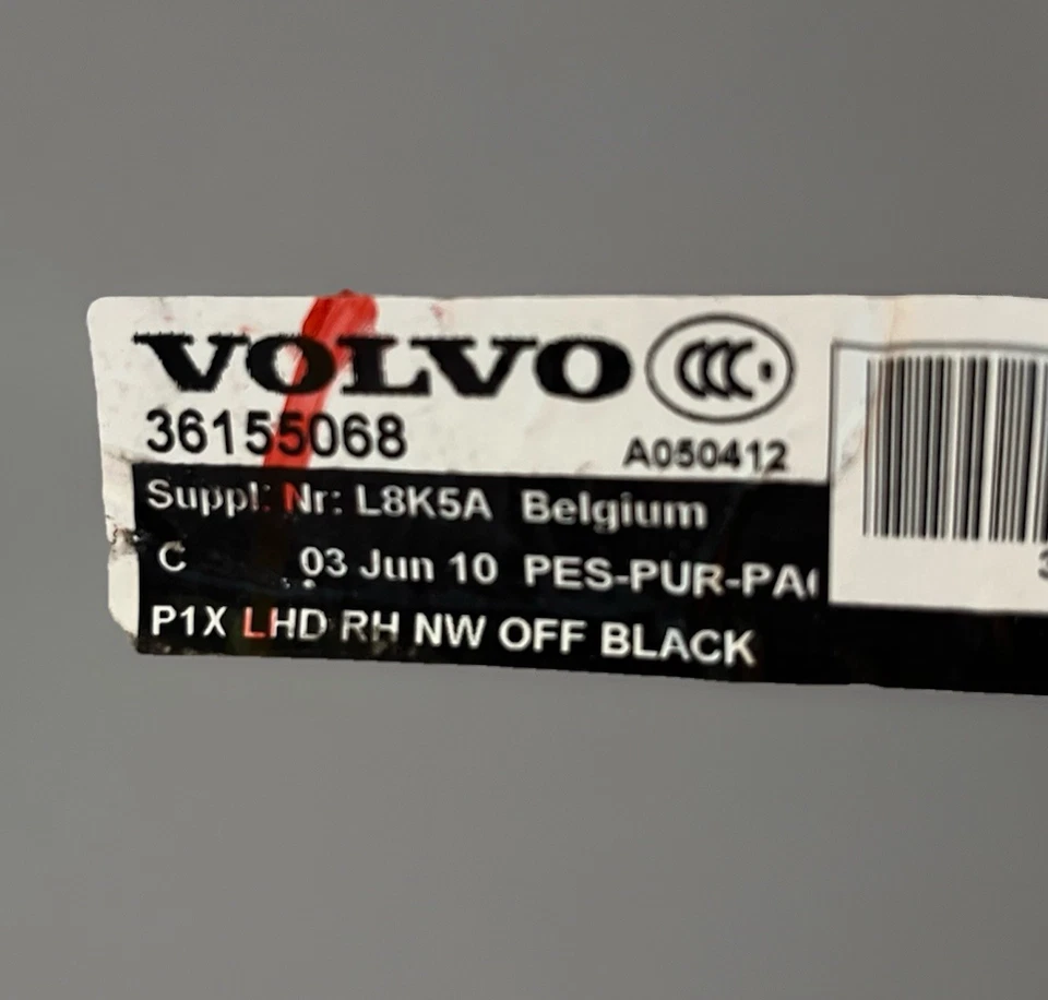 07-13 Volvo C30 lado derecho pasajero delantero revestimiento/tapetilla -36155068 ✅ Foto 2 de 3