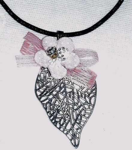 Collier Tissu Noir Brodé Sur Métal Argenté - Sans Nickel, Modèle N°2720, Neuf Avec étiquettes