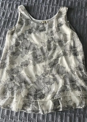 GUSY Beautiful sleeveless tiered floral Silk blouse made in Italy Sz S Women s
