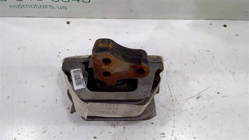 2018-2020 DODGE JOURNEY FRONT LEFT ENGINE FRAME MOUNT P05147129AD - Image 2 of 4