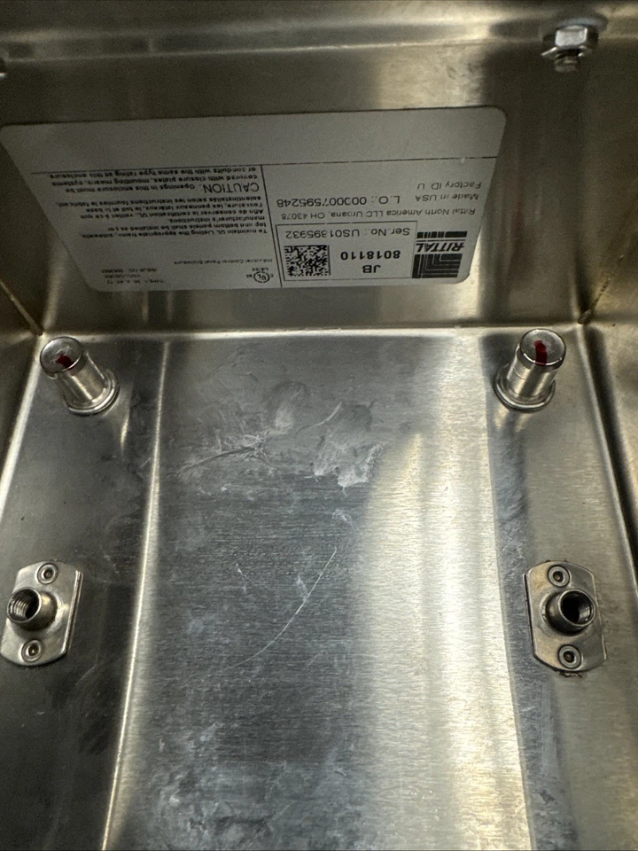 Caja eléctrica RITTAL 8018109 / 8018109 nueva con llaves y cierres Foto 2 de 4