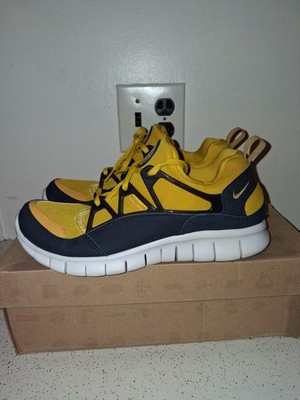 SIZE 8 , 9.5W- NIKE FREE HUARACHE LIGHT, YELLOW/BLUE. NEW WITH BOX.