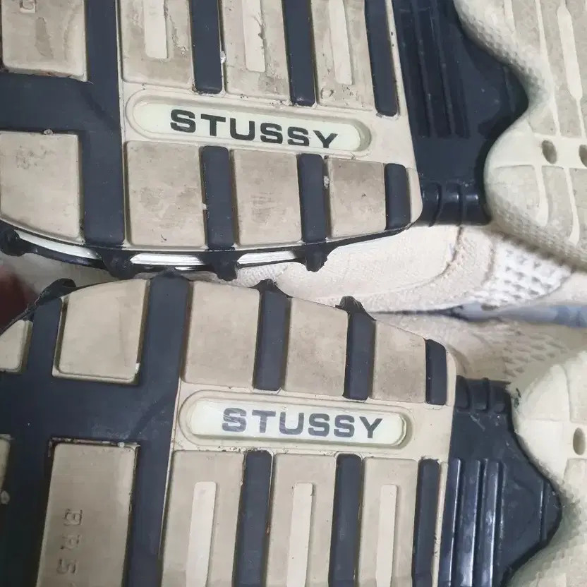 Nike x Stussy Size 275 Sneakers - Lightly Used