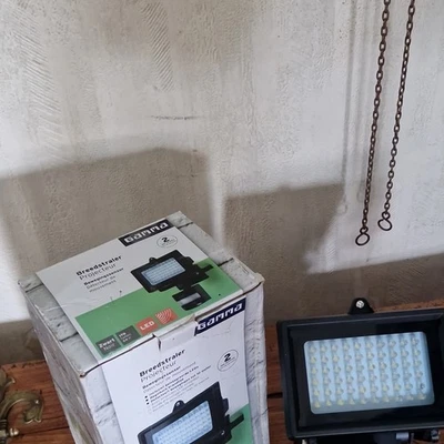 Gamma LED Flutlicht Außenstrahler schwarz mit Bewegungssensor, kabelgebunden - Bild 1 von 2