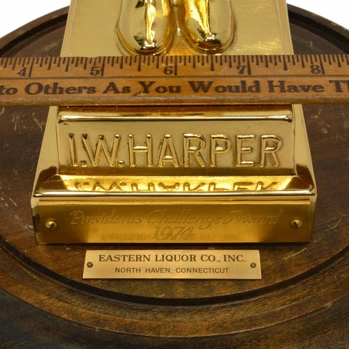 Vintage CAST METAL "I.W. HARPER" Bourbon Man AWARD/TROPHY (Decanter Mold) RARE!! - Picture 4 of 12