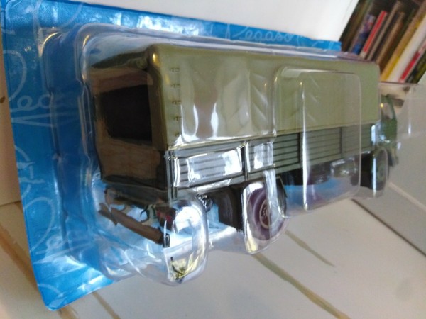 Pegaso Comet 1100L 1/43 colección Camiones Pegaso de Salvat