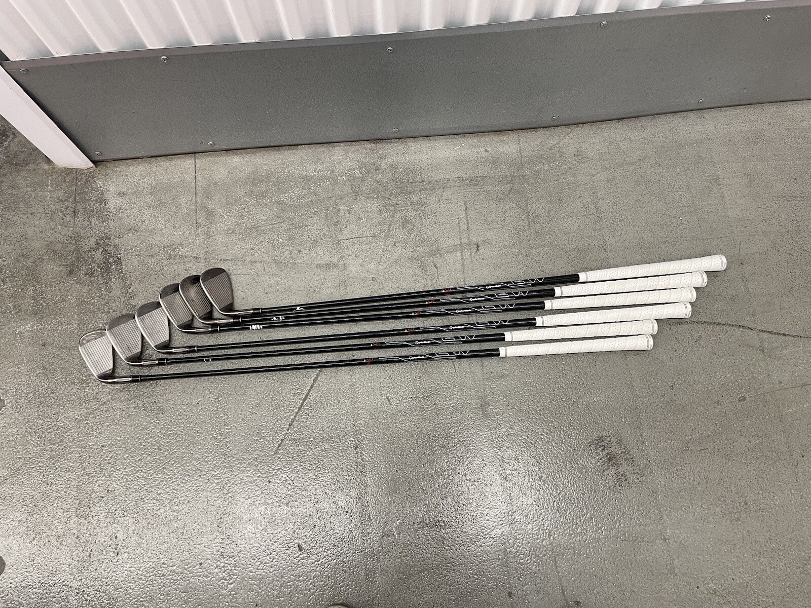 Taylormade M2 Iron Set 6-9 P, A REAX 65g Regular Flex Graphite Mens RH