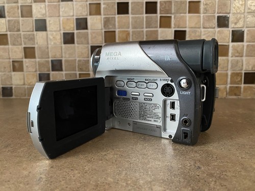 JVC GR-D94U MINIDV DIGITAL VIDEO CAMCORDER J8-1(1) - Picture 5 of 7