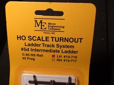 Micro- Engineering #14-716 HO LADDER TRACK SY...