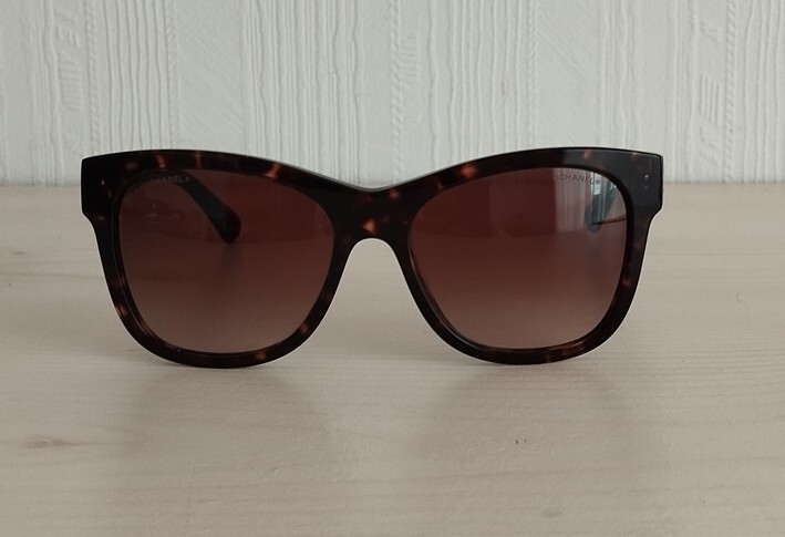 Chanel square sunglasses ref. 5380 - image 1